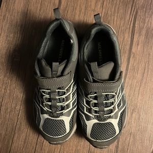 Like-new kids Merrell hiking shoes. Size 3M (see tag in photo)